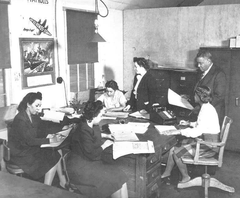 1943_Office_Samuel_Plato_building_contractor_Nat_Archives.JPG